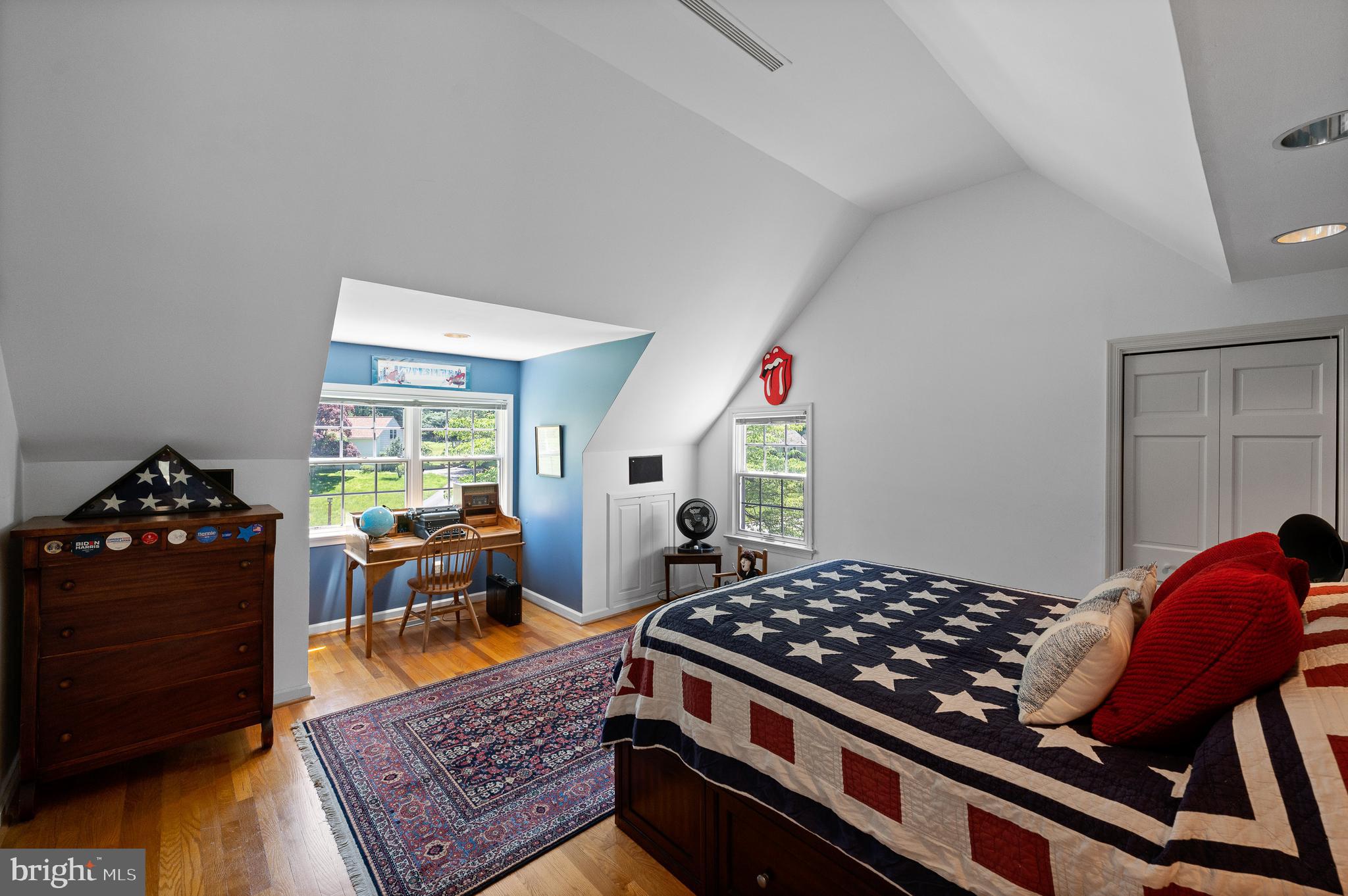 507 Timber Lane Devon, PA 19333 - Photo 29 of 38 2nd Fl Bedroom