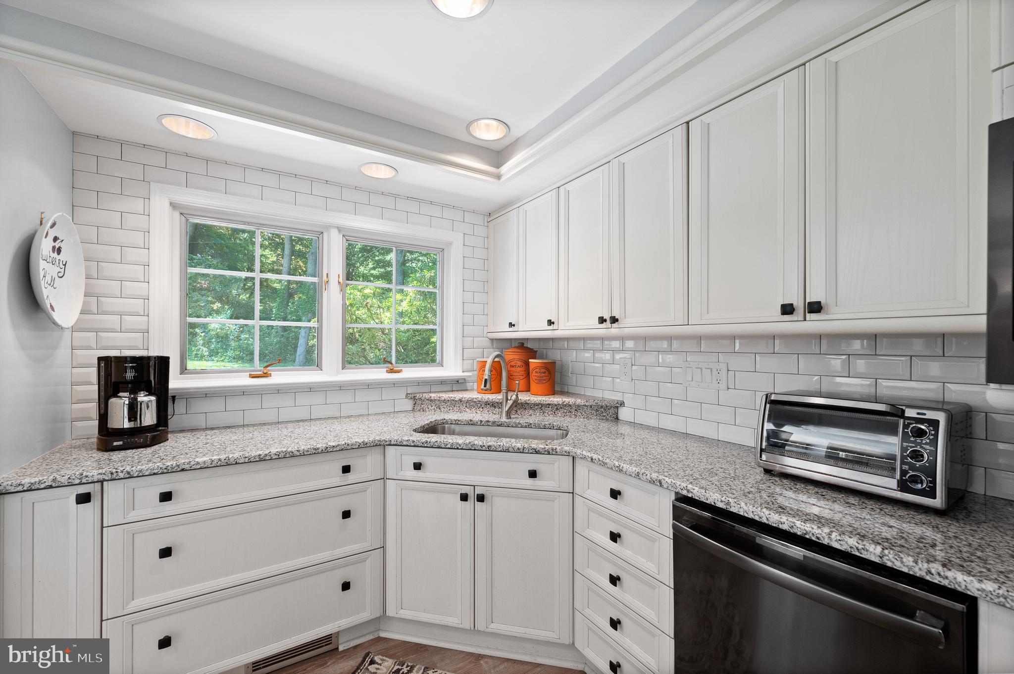 507 Timber Lane Devon, PA 19333 - Photo 7 of 38 Recently Updated Kitchen