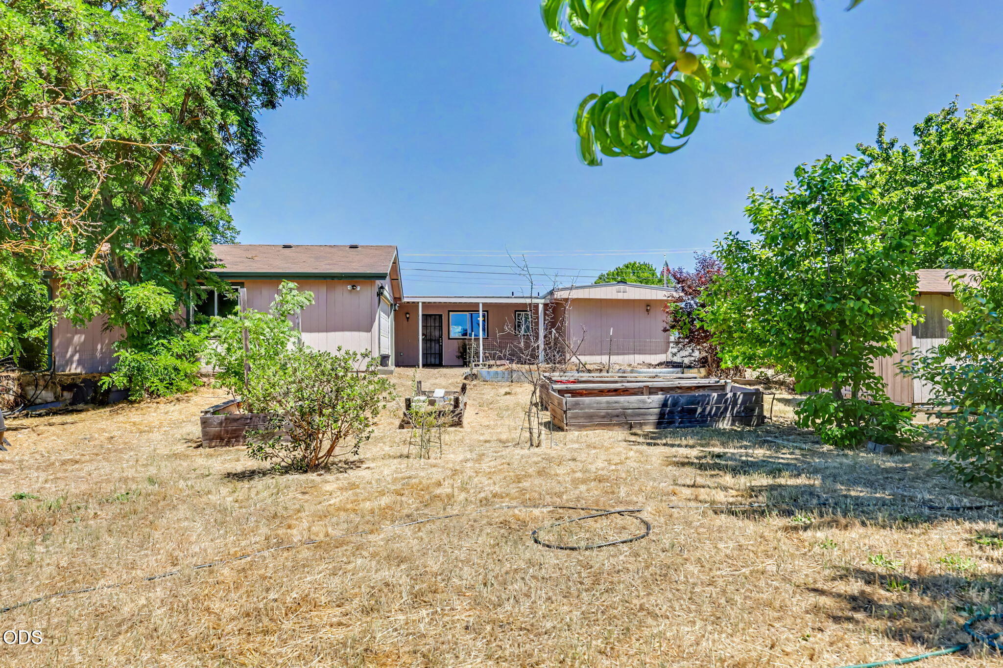 5595 Table Rock Road Central Point, OR 97502 - Photo 7 of 43