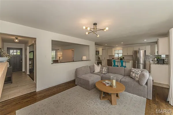 $399,900 | 12380 Harundale Court, St. Louis, MO 63146
