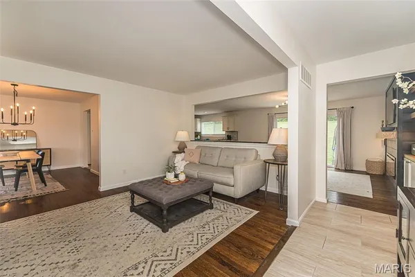 $399,900 | 12380 Harundale Court, St. Louis, MO 63146