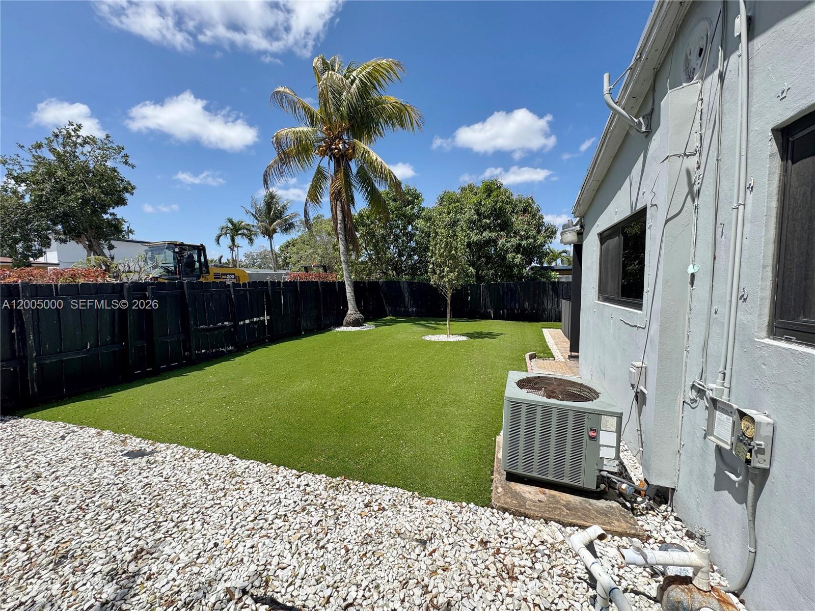 6901 Southwest 10th Court Pembroke Pines, FL 33023 - Photo 16 of 18