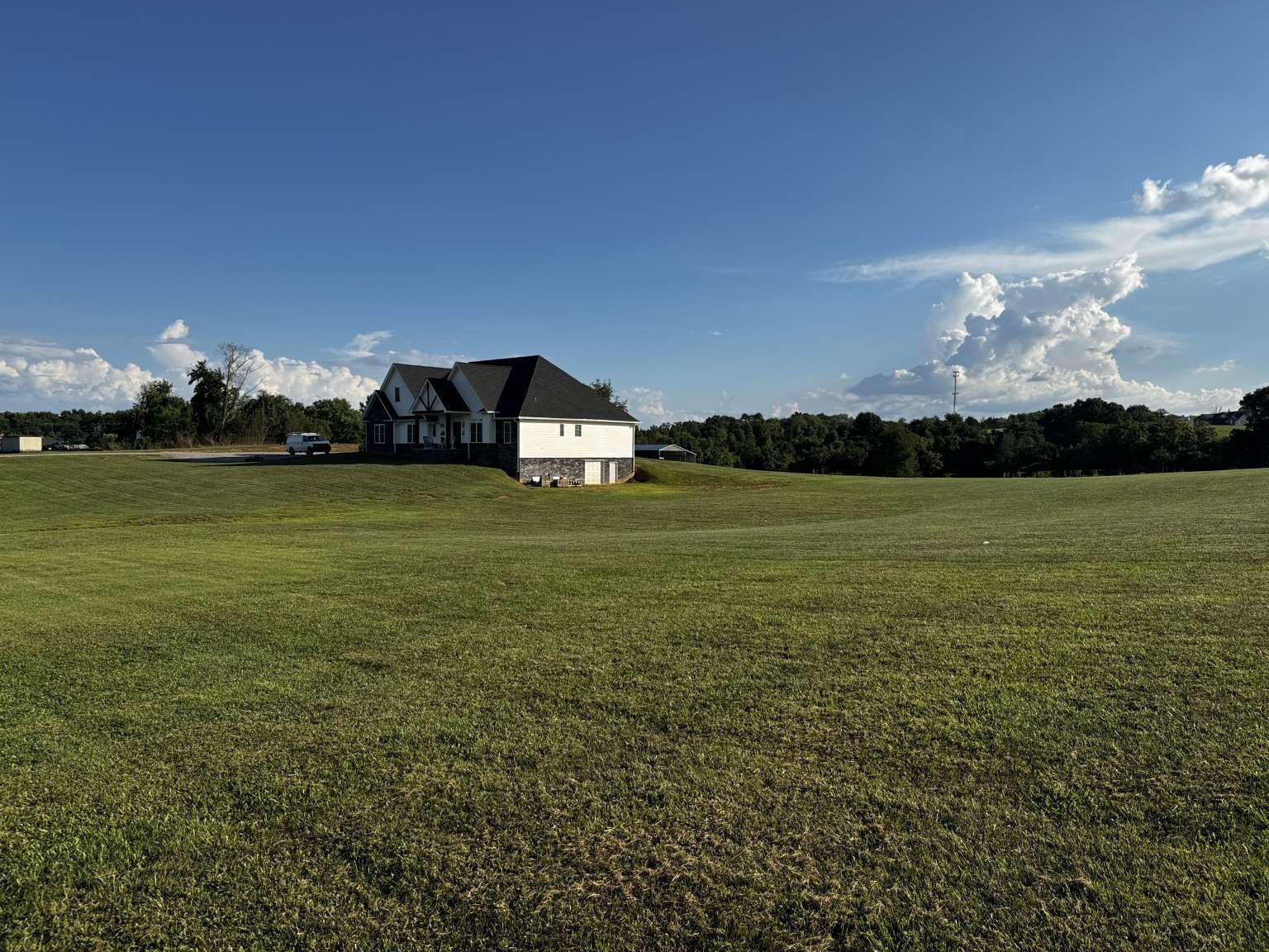 5056 Spencer Hale Road Morristown, TN 37813 - Photo 69 of 70 a view of a lake in middle of the town