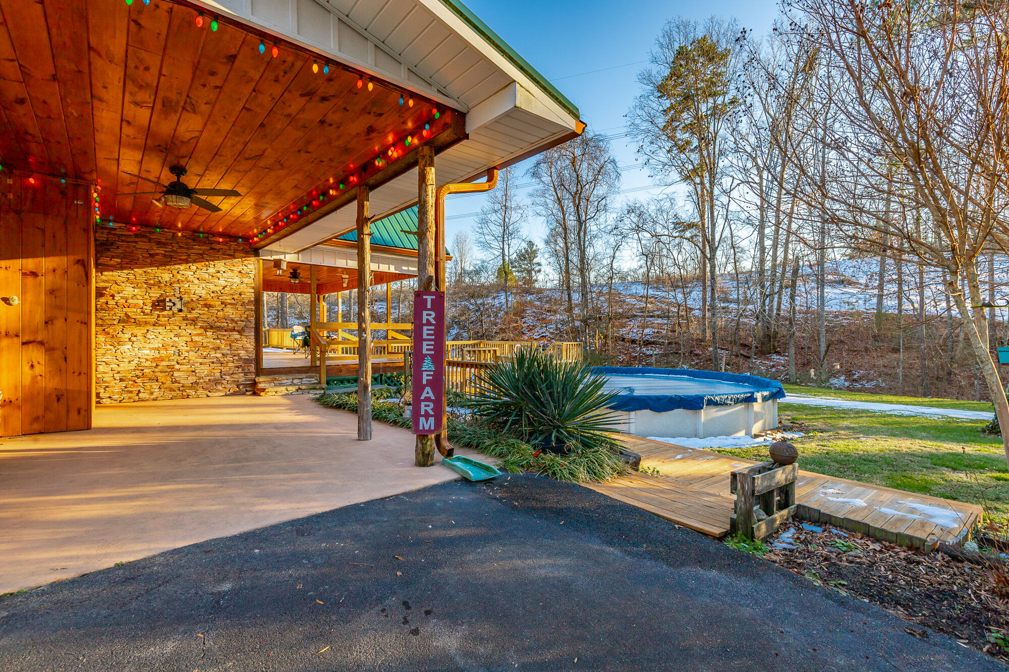 2079 No Pone Road Northwest Georgetown, TN 37336 - Photo 70 of 141 Deck