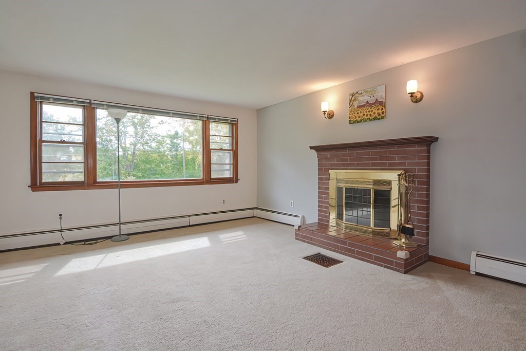 8 Brickyard Road North Brookfield, MA 01535 - Photo 6 of 37 Gallery Image 6