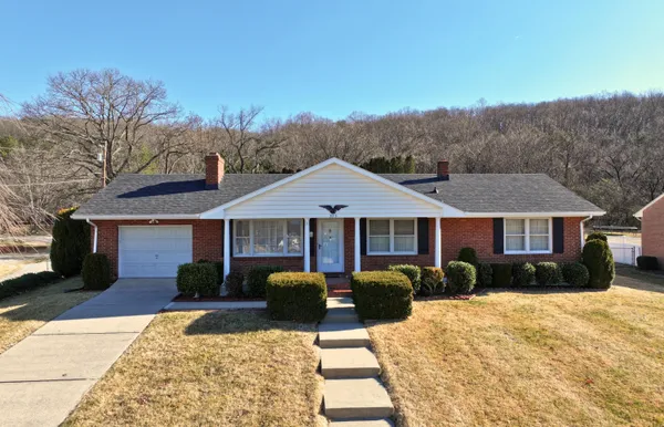 $334,950 | 373 Langland Drive, Vinton, VA 24179