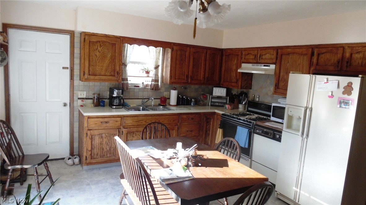 133 Turkeyhen Road Fleming, OH 45729 - Photo 3 of 10 KITCHEN