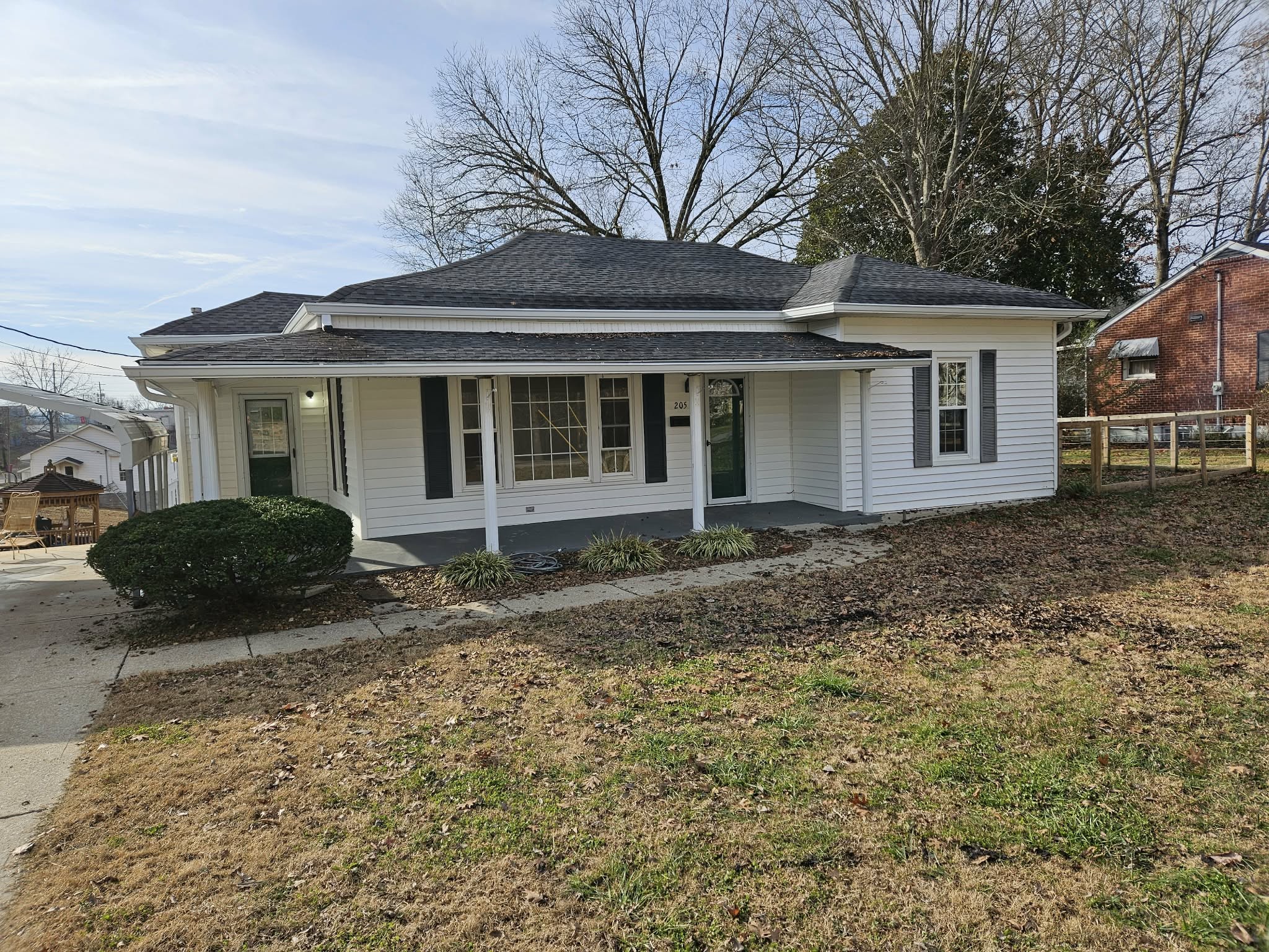 205 Fite Avenue West Carthage, TN 37030 - Photo 10 of 55 front view of a house with a yard