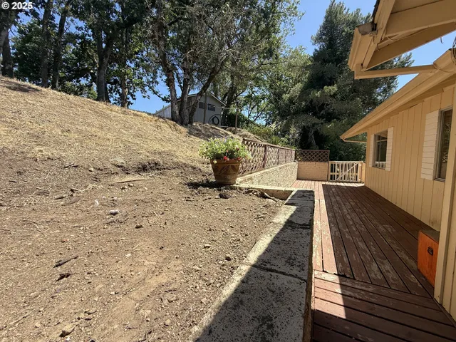 $349,000 | 2071 Northwest Motah Drive, Roseburg, OR 97471