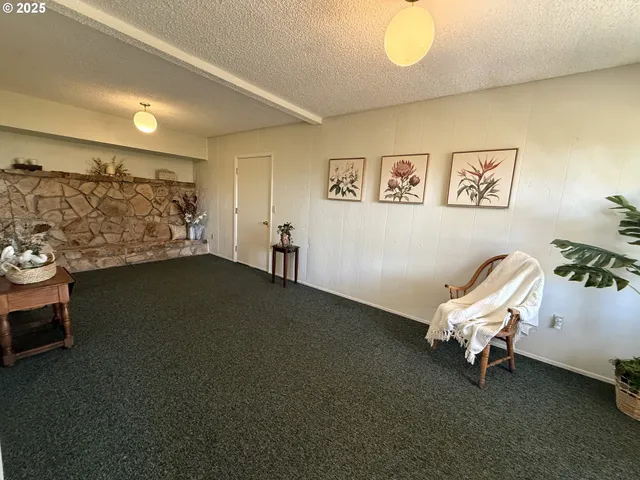 $349,000 | 2071 Northwest Motah Drive, Roseburg, OR 97471