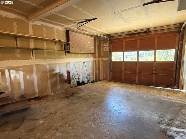 $349,000 | 2071 Northwest Motah Drive, Roseburg, OR 97471