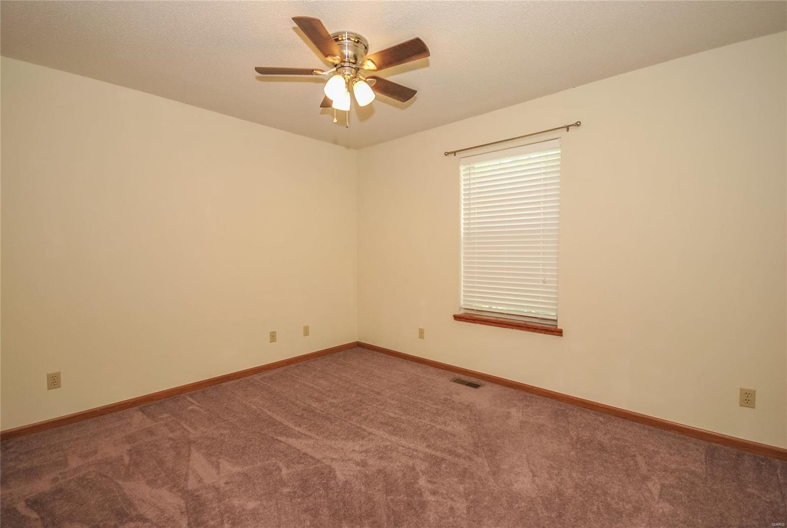 857 Emge Road O'Fallon, MO 63366 - Photo 39 of 49 Gallery Image 39