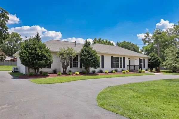 $624,900 | 109 Knoll Lane, Hendersonville, TN 37075