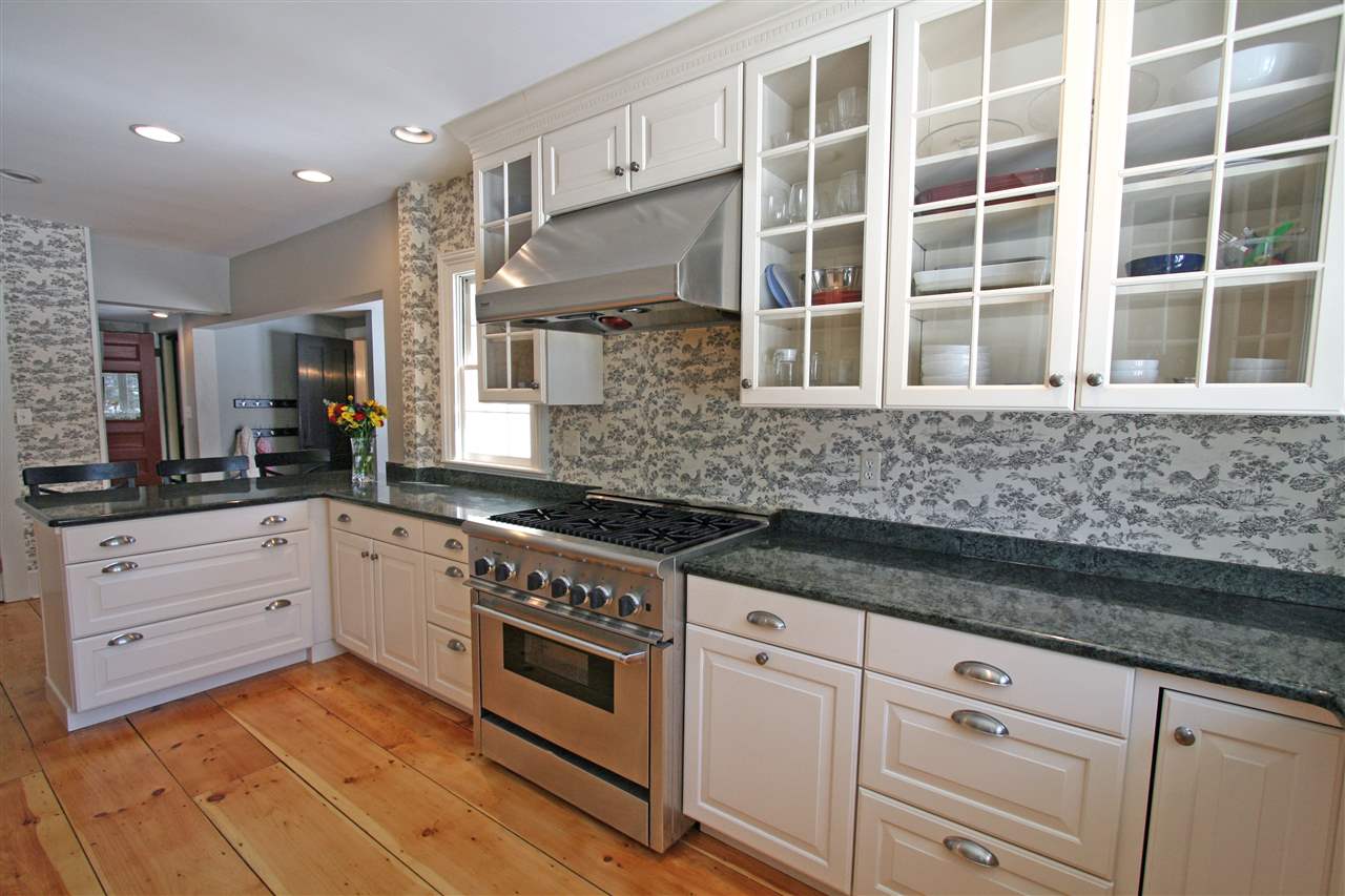 4 Foundry Street Amherst, NH 03031 - Photo 12 of 33 Gallery Image 12