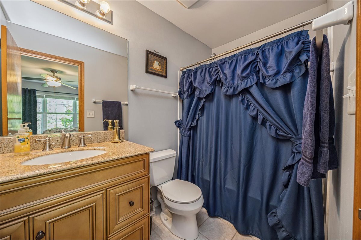 558 Lincoln Station Drive, Unit 558 Oswego, IL 60543 - Photo 11 of 18