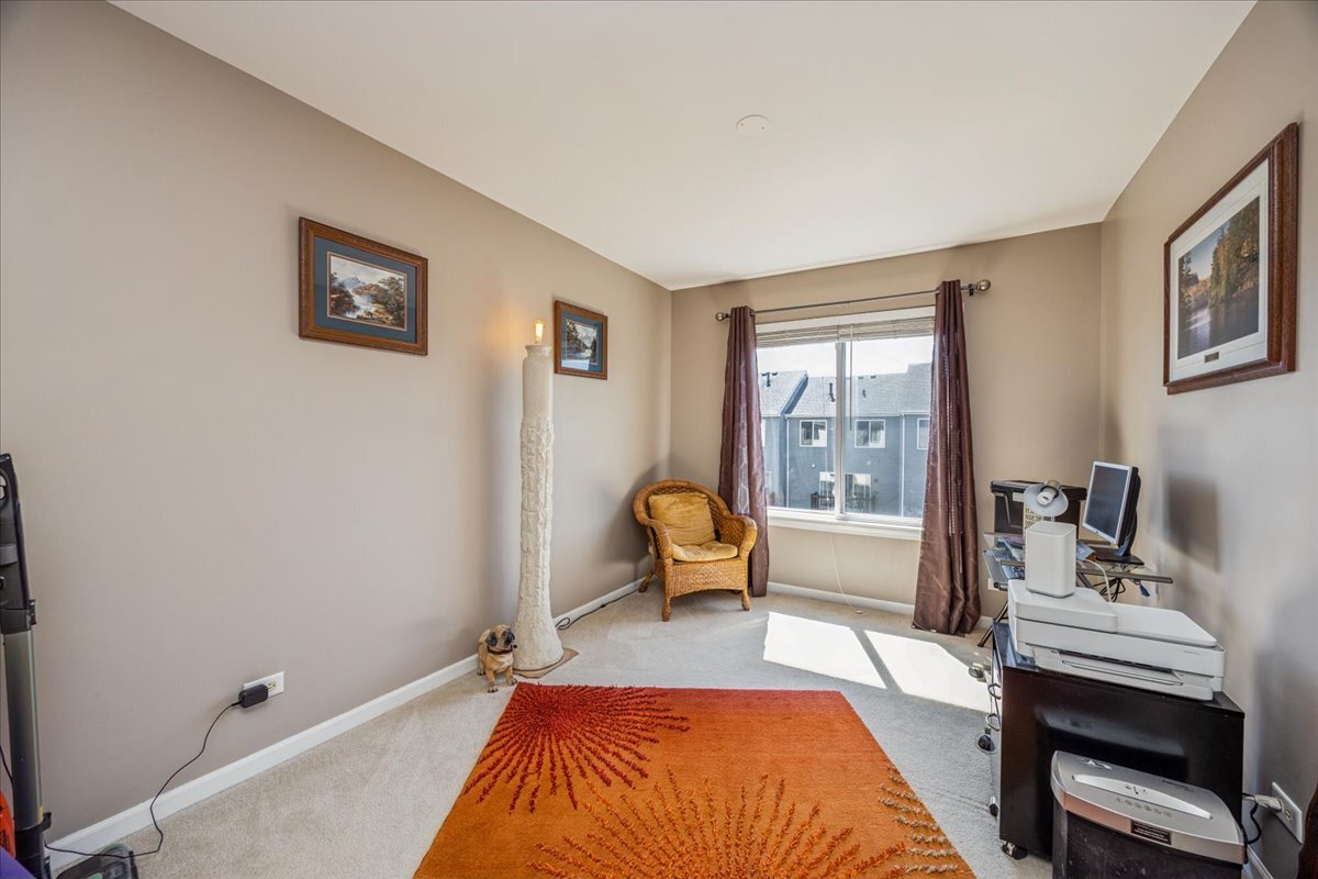 558 Lincoln Station Drive, Unit 558 Oswego, IL 60543 - Photo 14 of 18