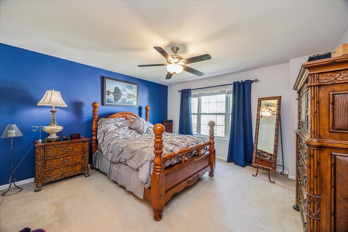558 Lincoln Station Drive, Unit 558 Oswego, IL 60543 - Photo 9 of 18