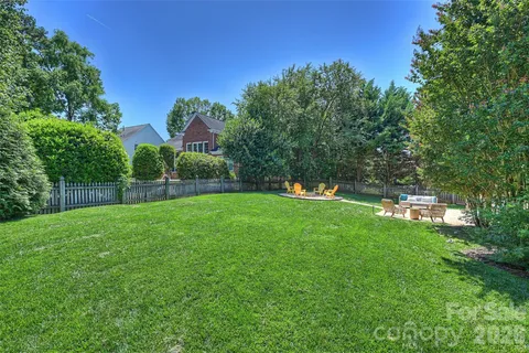 $1,190,000 | 5319 Piper Glen Drive, Charlotte, NC 28277