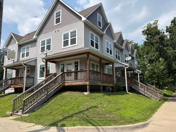 $3,150 | 600 West 32nd Street, Unit 2, Minneapolis, MN 55408
