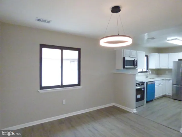 $299,500 | 8420 Huerta Court, Unit 162, Alexandria, VA 22309