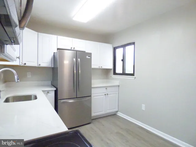 $299,500 | 8420 Huerta Court, Unit 162, Alexandria, VA 22309