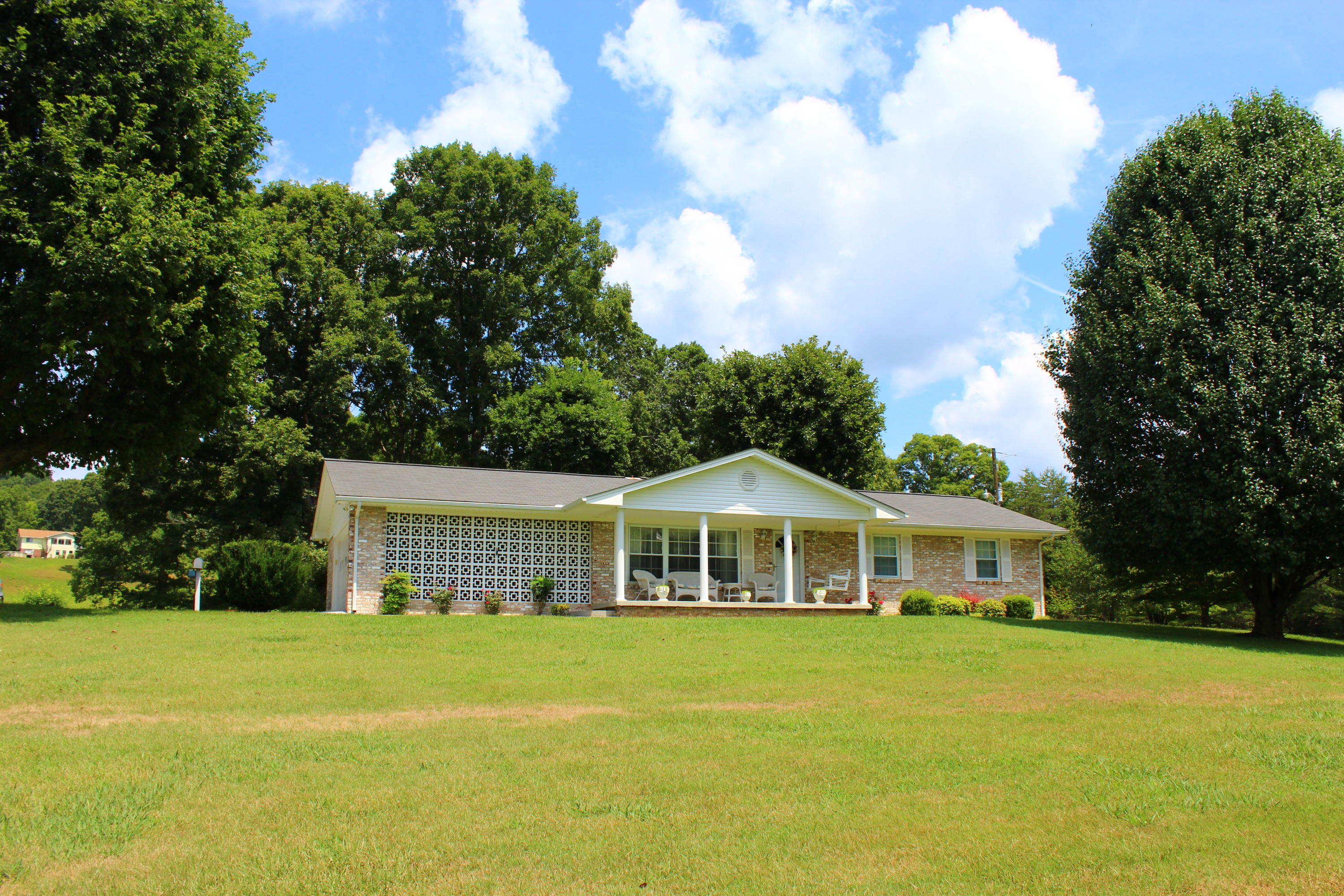 715 Hubbs Grove Road Maynardville, TN 37807 - Photo 3 of 40 IMG_4430