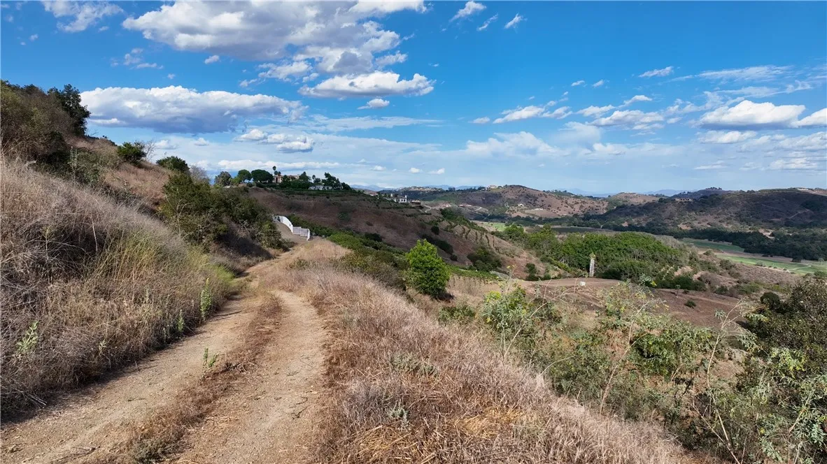 0 La Casita Temecula Ca Temecula, CA 92590 - Photo 3 of 9 a view of a mountain