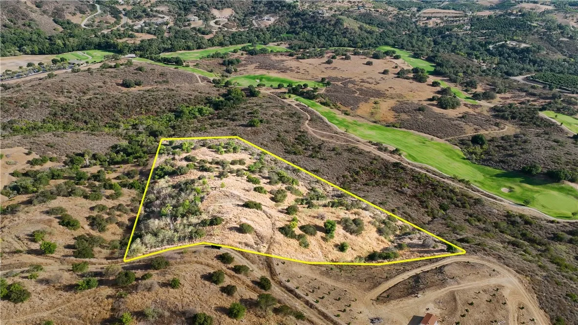 0 La Casita Temecula Ca Temecula, CA 92590 - Photo 4 of 9 a view of a backyard
