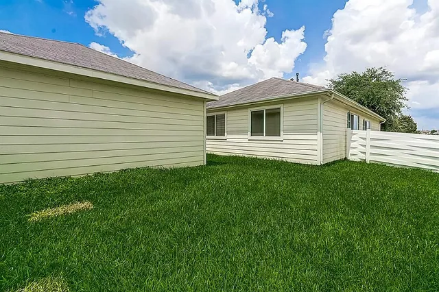 $1,695 | 6302 Torrance Elms Court, Katy, TX 77449