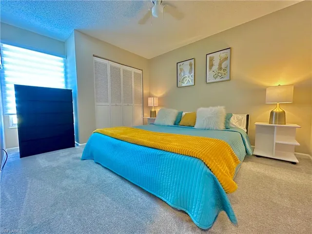 a bed room with a bed