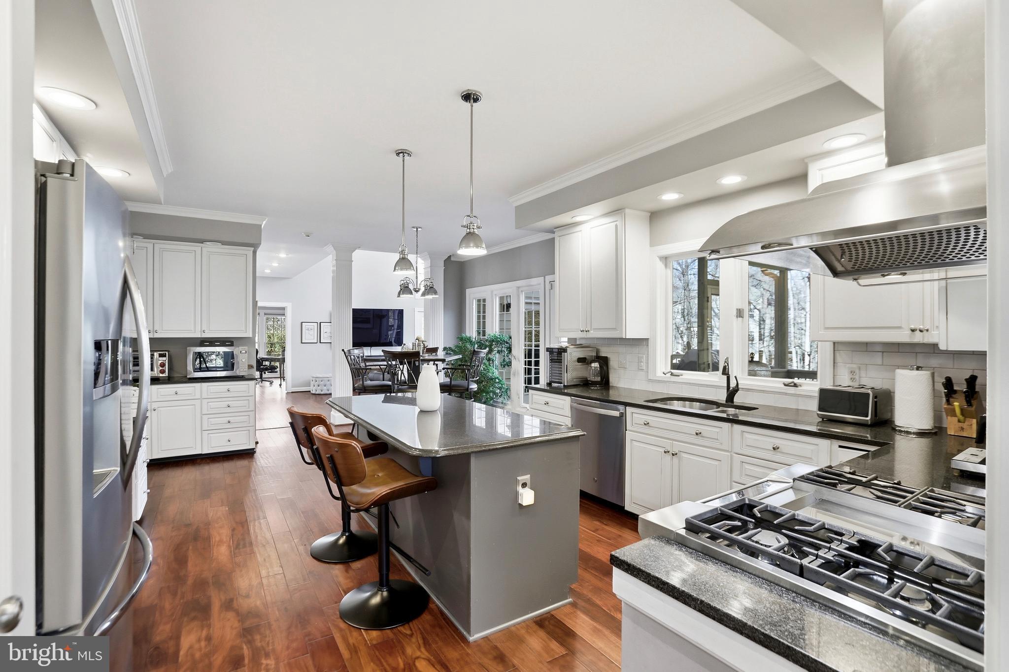 1235 Tottenham Court Reston, VA 20194 - Photo 11 of 53