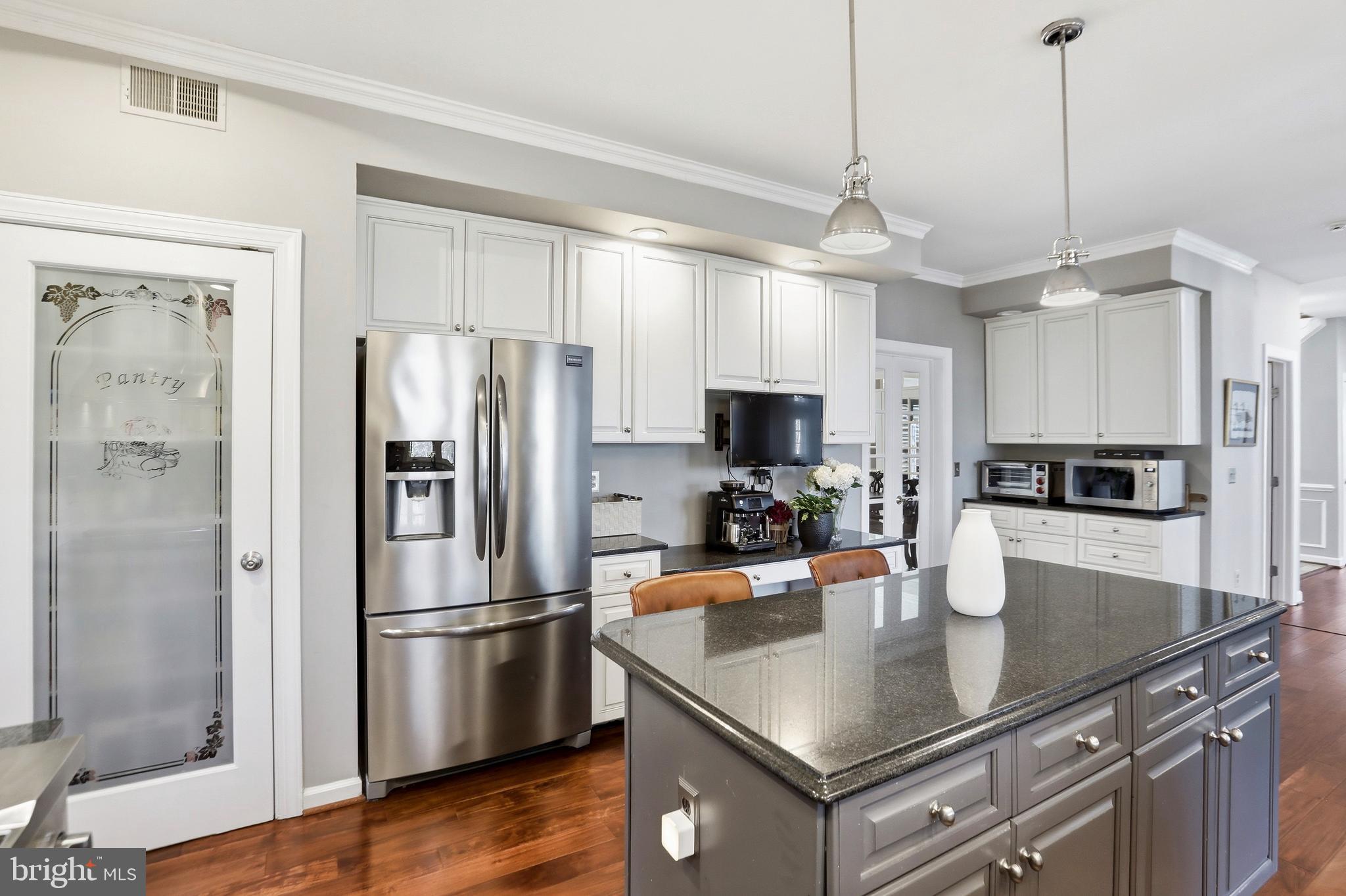 1235 Tottenham Court Reston, VA 20194 - Photo 10 of 53