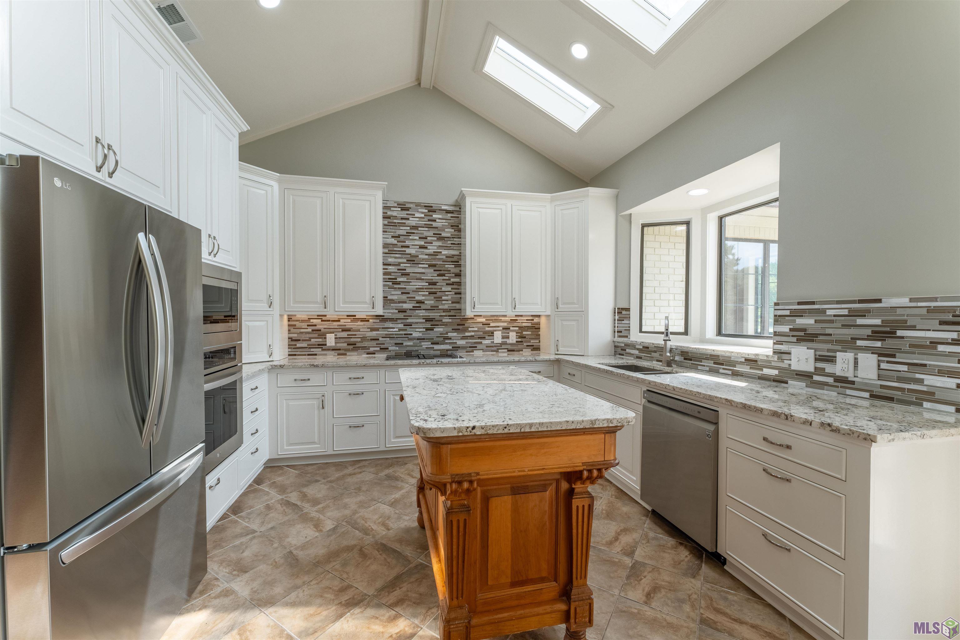 8066 Walden Road Baton Rouge, LA 70808 - Photo 2 of 25 Gallery Image 2