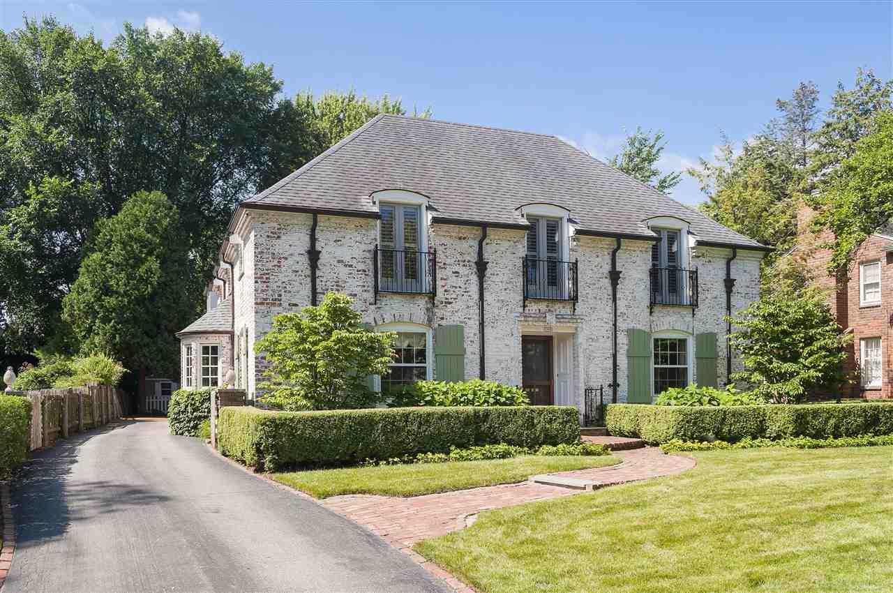 109 Merriweather Road Grosse Pointe, MI 48236 - Photo 1 of 54 31355491.JPG