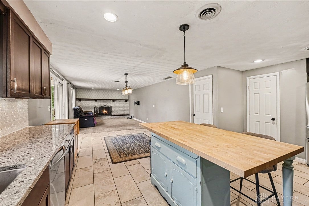 2786 Kemp Road Dayton, OH 45431 - Photo 11 of 37 Gallery Image 11