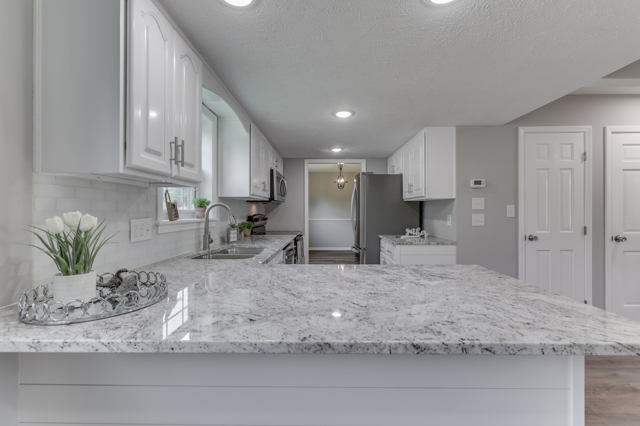 314 West Banta Road Indianapolis, IN 46217 - Photo 19 of 45