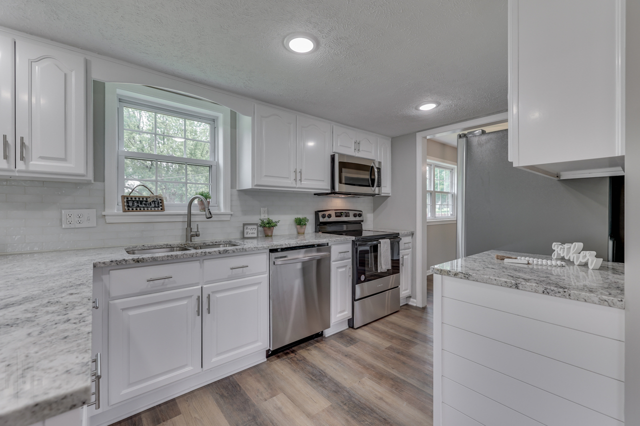 314 West Banta Road Indianapolis, IN 46217 - Photo 20 of 45