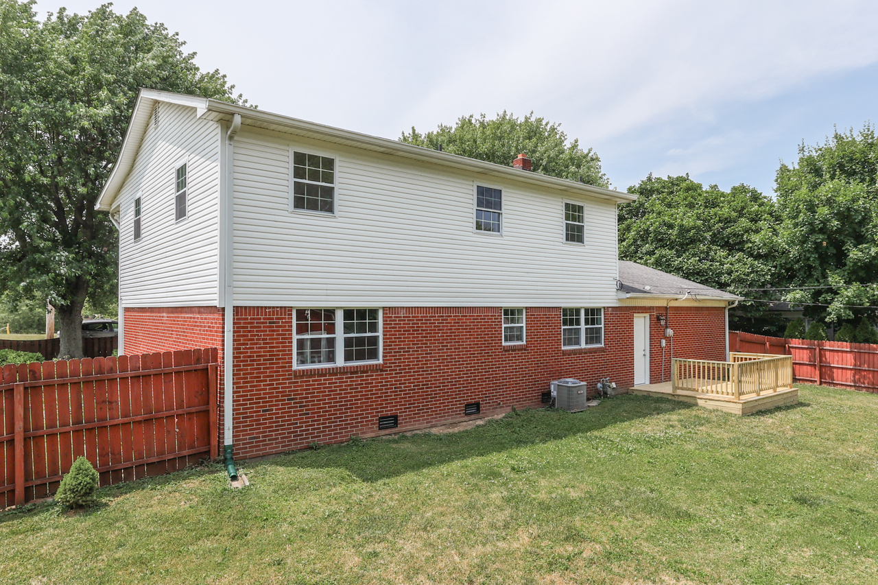 314 West Banta Road Indianapolis, IN 46217 - Photo 39 of 45