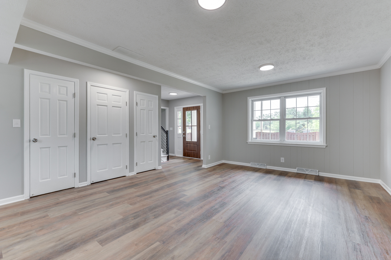 314 West Banta Road Indianapolis, IN 46217 - Photo 8 of 45