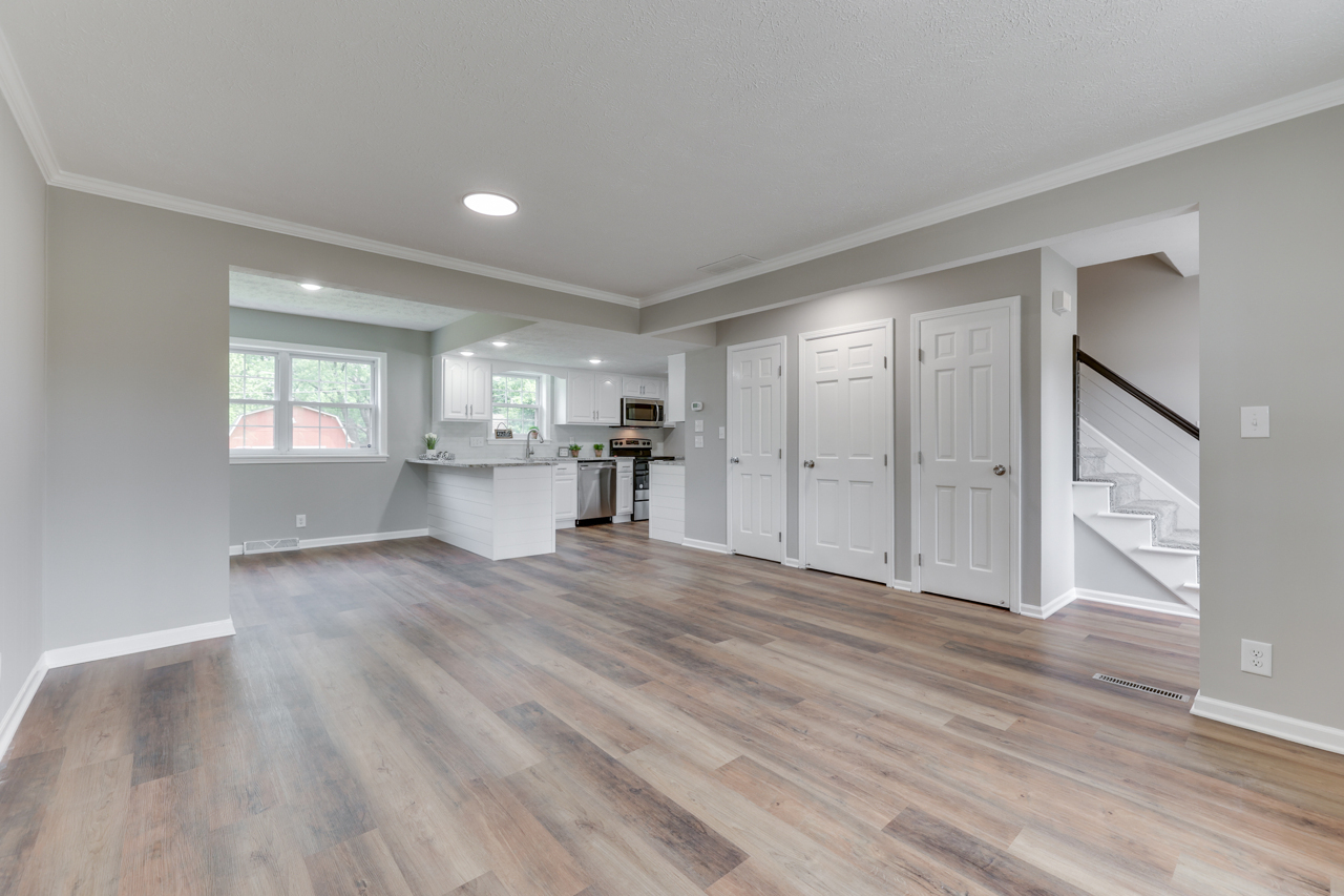 314 West Banta Road Indianapolis, IN 46217 - Photo 9 of 45