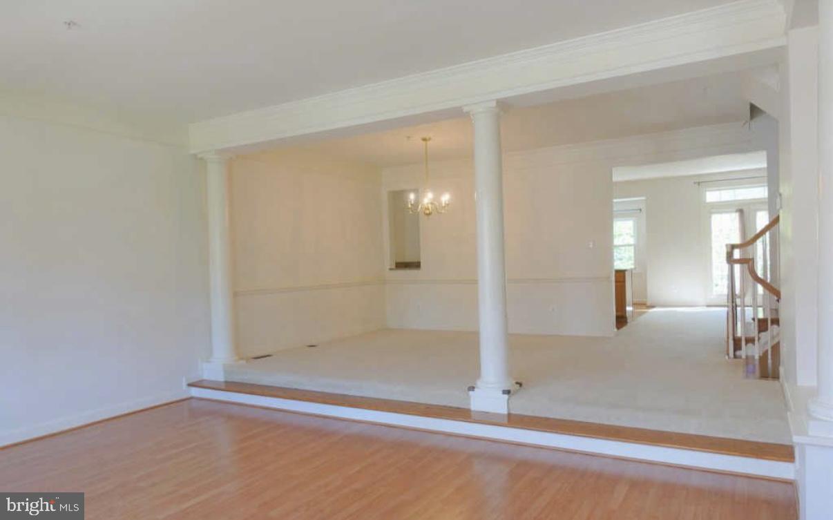 1847 Brenthill Court Vienna, VA 22182 - Photo 4 of 26 Dining/ living room