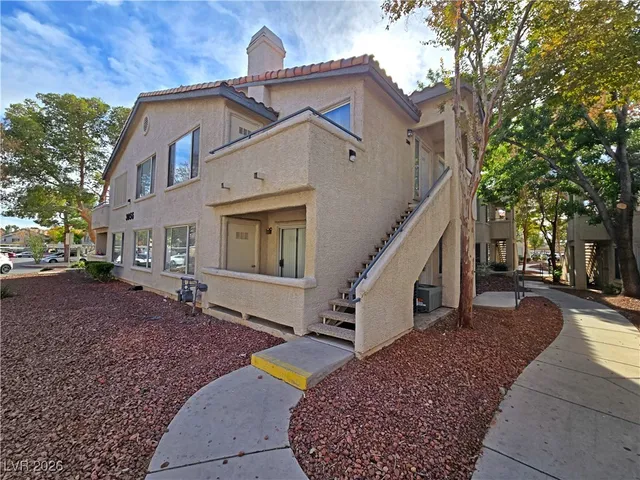 $1,175 | 5196 Mandalay Springs Drive, Unit 104, Las Vegas, NV 89120