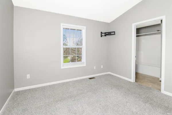 $214,900 | 1250 West Adams Hill Circle, Unit 402, Bloomington, IN 47403