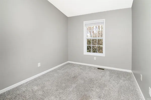 $214,900 | 1250 West Adams Hill Circle, Unit 402, Bloomington, IN 47403