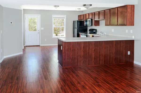 $214,900 | 1250 West Adams Hill Circle, Unit 402, Bloomington, IN 47403