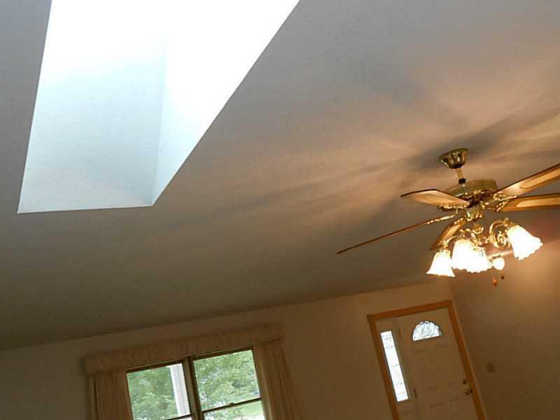 106 California Springfield, OH 45505 - Photo 9 of 25