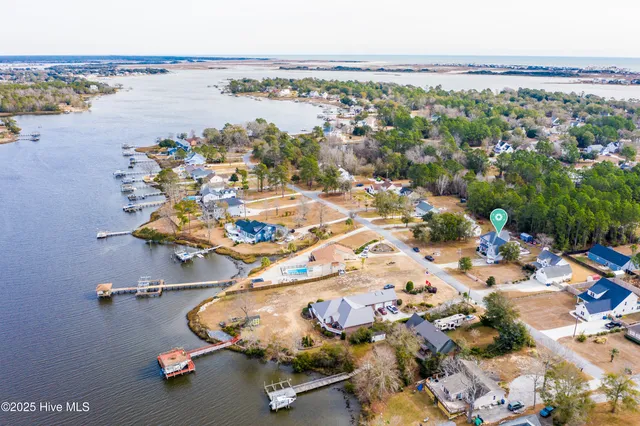 $2,600 | 462 Chadwick Shores Drive, Sneads Ferry, NC 28460