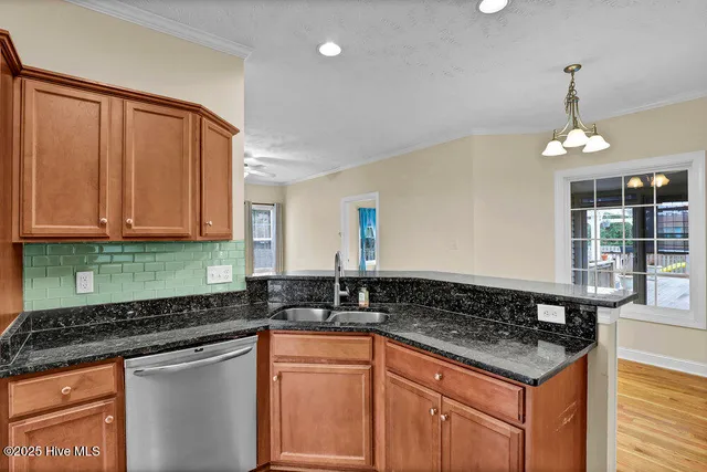 $2,600 | 462 Chadwick Shores Drive, Sneads Ferry, NC 28460