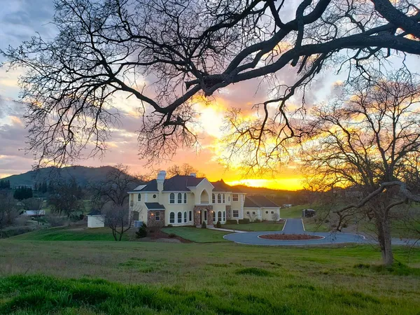 $1,099,000 | 14505 Blue Drake Lane, Prather, CA 93651