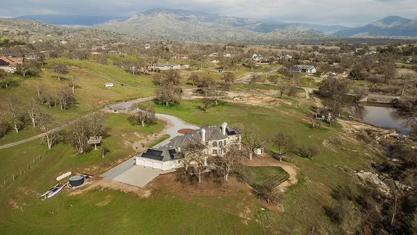 $1,099,000 | 14505 Blue Drake Lane, Prather, CA 93651